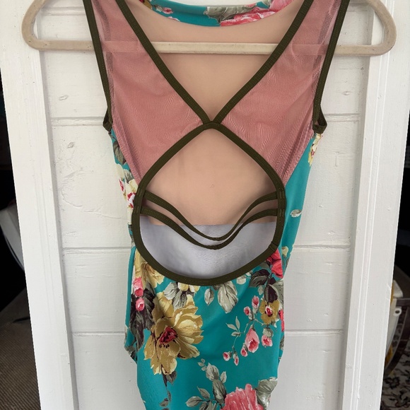 Flower Pattern Eleve Dance Leotard - Picture 2 of 2